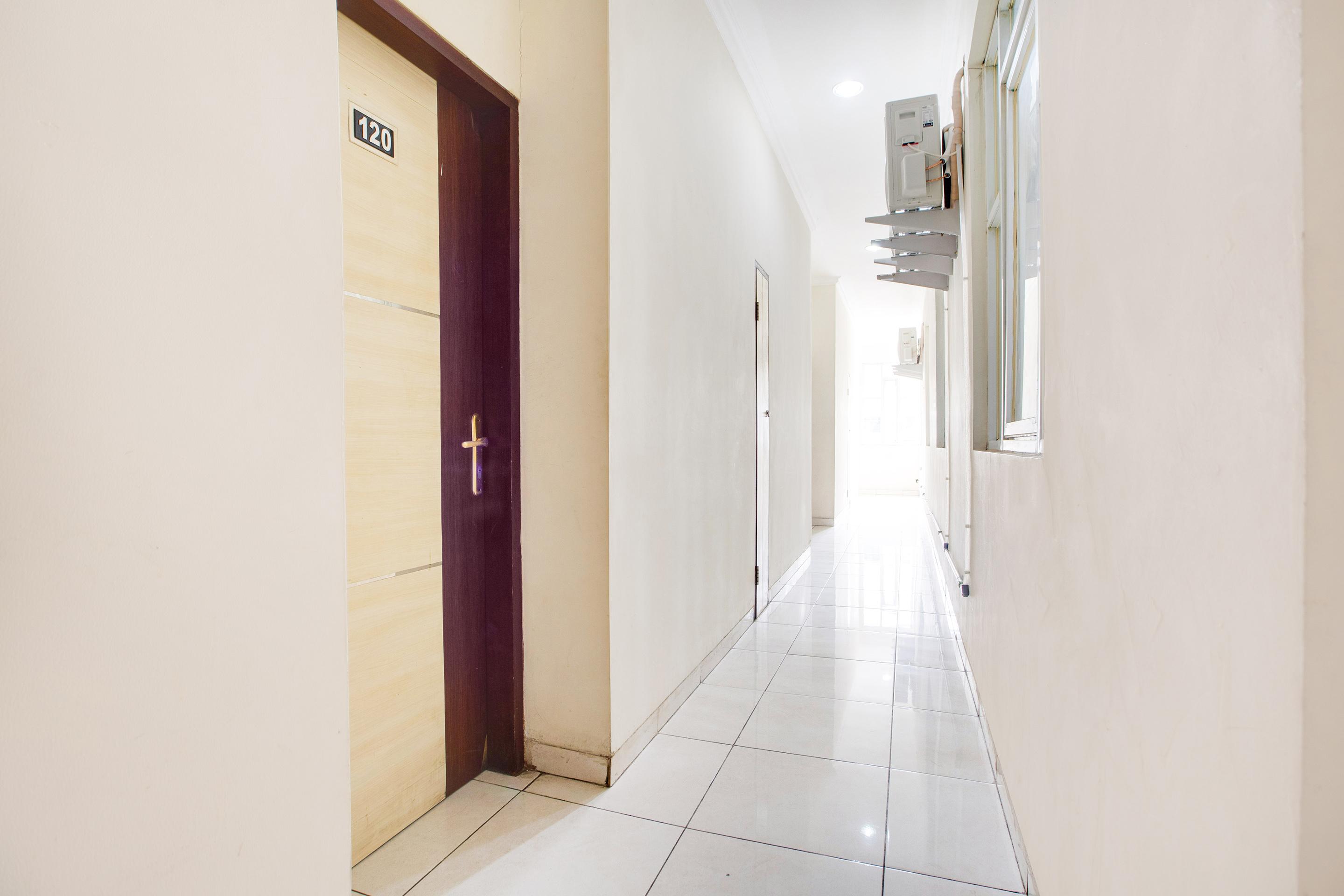 Reddoorz @ Hotel Arimbi Dewi Sartika Baru Bandung Kültér fotó